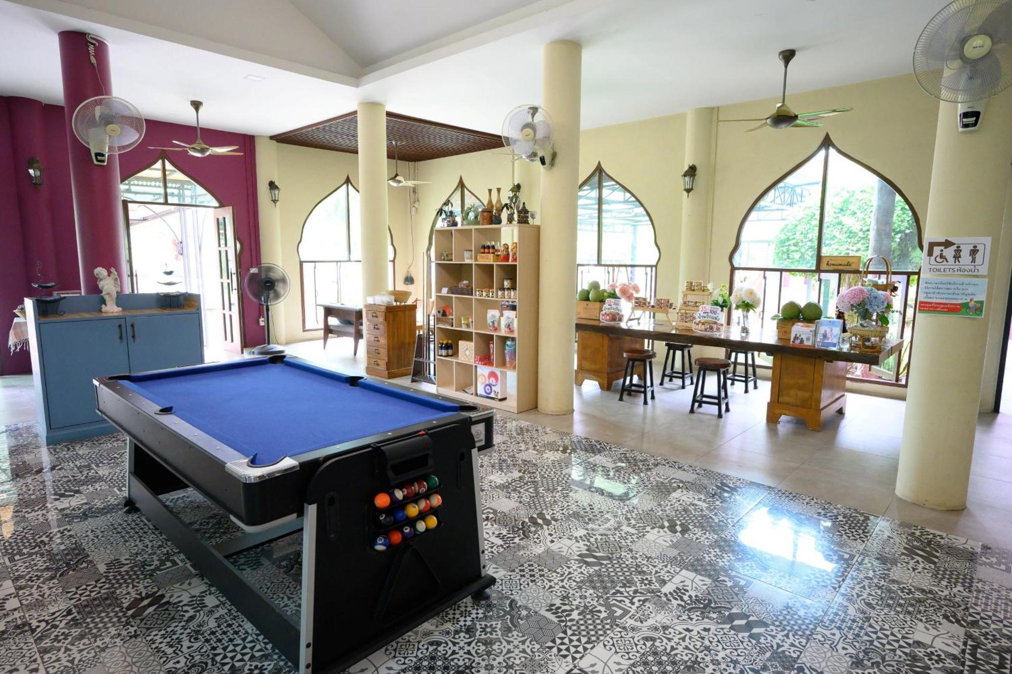 Busaya Resort & Cuisine Nakhon Pathom Eksteriør bilde