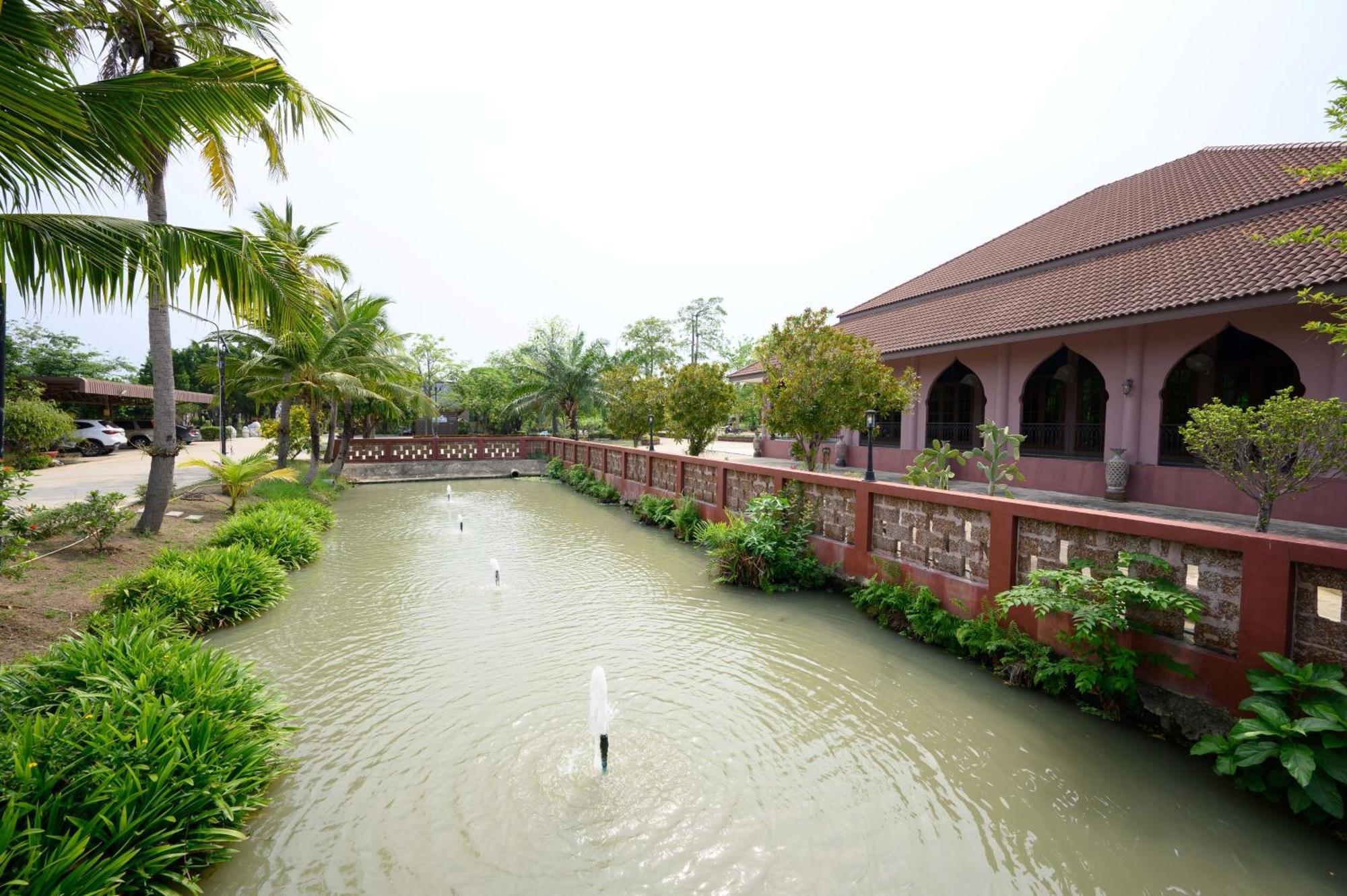 Busaya Resort & Cuisine Nakhon Pathom Eksteriør bilde