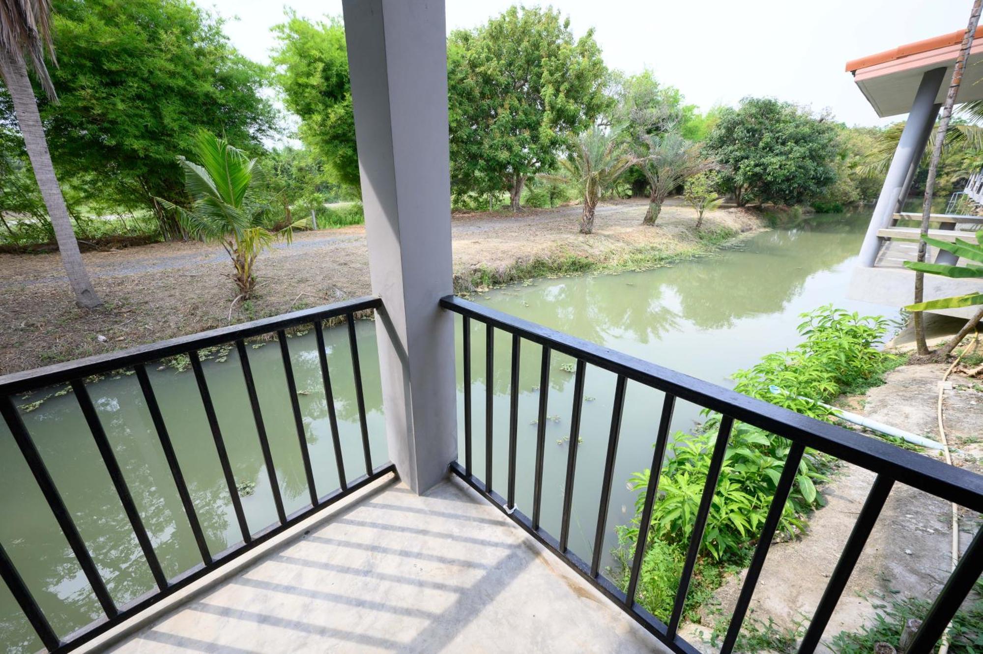 Busaya Resort & Cuisine Nakhon Pathom Rom bilde